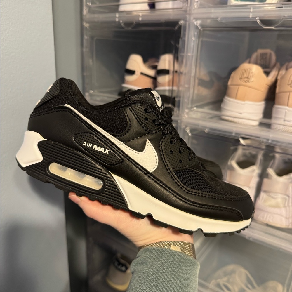 Women’s Nike Air Max size 7.5 only worn handful of times and box kept